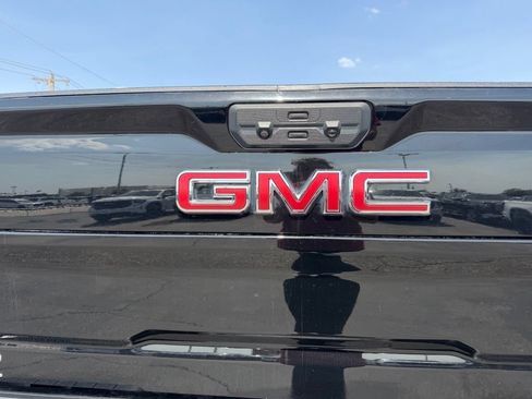 Used 2022 GMC Sierra 3500 Denali AWD/4WD image 15