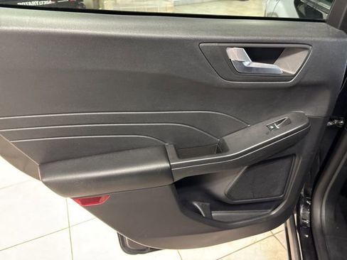Used 2025 Ford Escape ST-Line AWD/4WD image 12