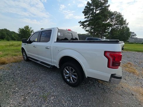 Used 2016 Ford F150 Lariat w/ Equipment Group 502A Luxury AWD/4WD image 3