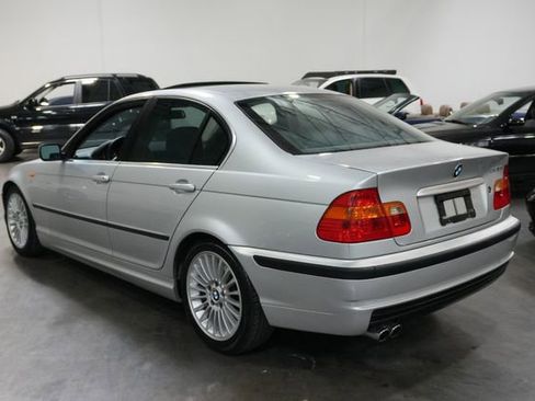 Used 2003 BMW 330i Sedan RWD image 8