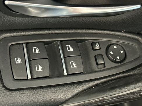 Used 2017 BMW 330i 330i image 13