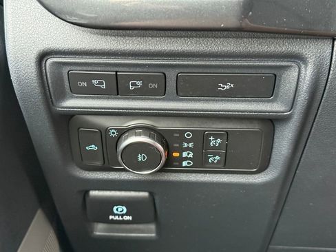 Certified 2022 Ford F150 XLT w/ Equipment Group 302A High image 23