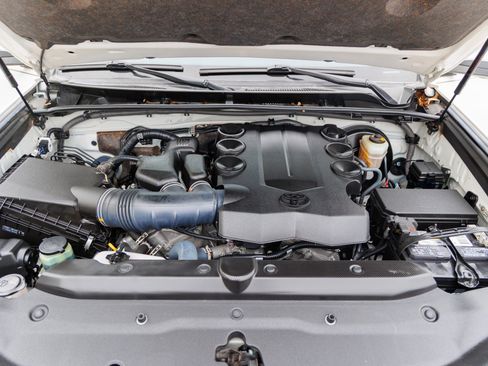 Used 2021 Toyota 4Runner Limited image 14