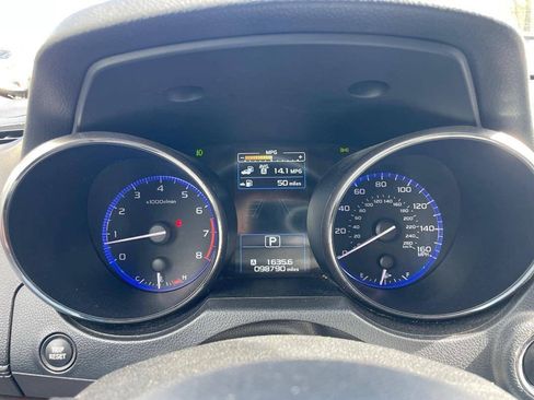 Used 2019 Subaru Outback 3.6R Limited AWD/4WD image 18