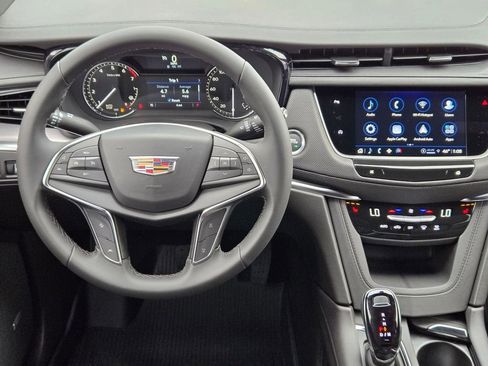 New 2026 Cadillac XT5 Luxury w/ LPO, Floor Liner Package image 10