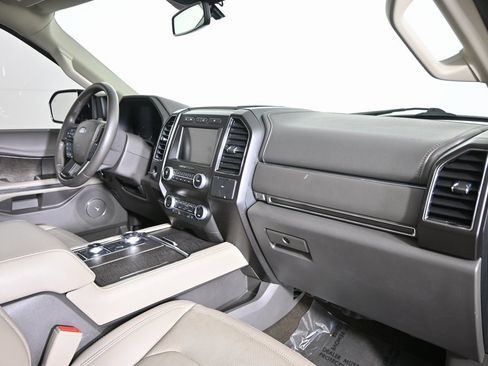 Used 2021 Ford Expedition Limited image 14