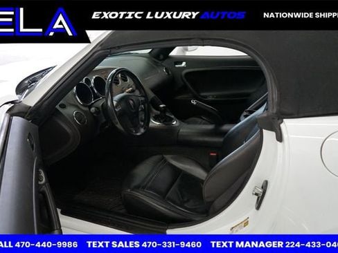 Used 2006 Pontiac Solstice Convertible w/ Premium Package image 10