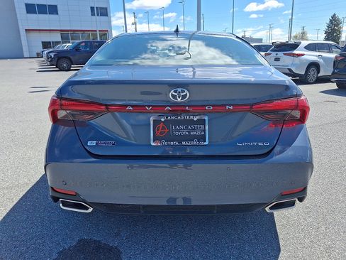 Certified 2022 Toyota Avalon Limited image 5