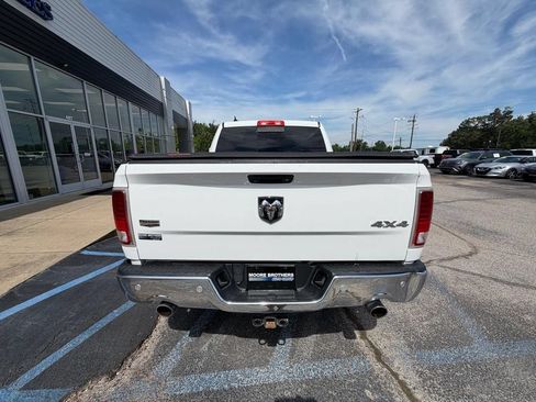 Used 2018 RAM 1500 Laramie w/ Convenience Group AWD/4WD image 7