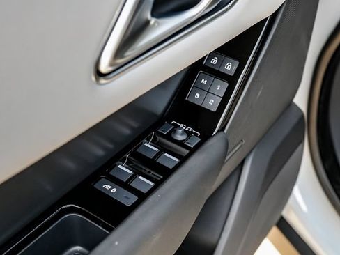 New 2026 Land Rover Range Rover Velar S AWD/4WD image 54