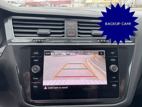 Used 2021 Volkswagen Tiguan SE image 20