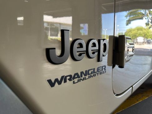 Used 2022 Jeep Wrangler Unlimited Sport AWD/4WD image 14
