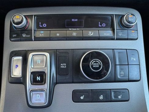 Used 2022 Hyundai Palisade SEL w/ Premium Package FWD image 9