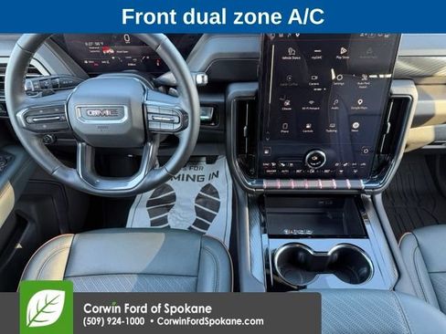 Used 2025 GMC Yukon XL AT4 w/ AT4 Premium Package AWD/4WD image 3