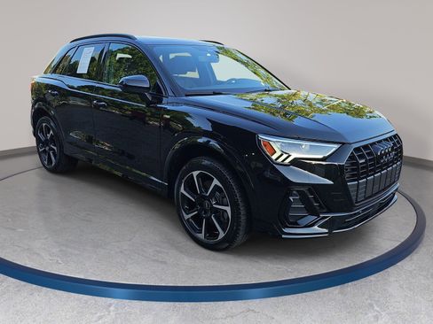 Used 2025 Audi Q3 2.0T Premium Plus w/ Premium Plus Package AWD/4WD image 3