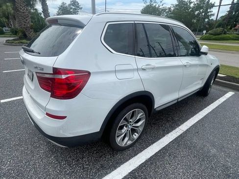 Used 2017 BMW X3 sDrive28i RWD image 5