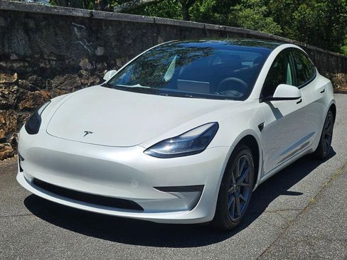 Used 2023 Tesla Model 3 Standard Range RWD image 14
