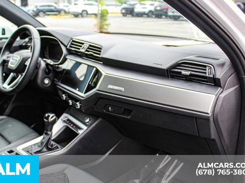 Used 2025 Audi Q3 2.0T Premium AWD/4WD image 24
