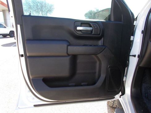 Used 2022 Chevrolet Silverado 1500 Custom image 13