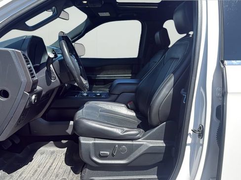 Used 2018 Ford Expedition Limited w/ Equipment Group 301A AWD/4WD image 20
