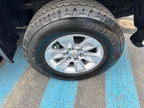 Used 2023 Chevrolet Silverado 1500 LT image 34