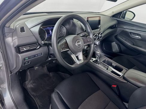 Used 2024 Nissan Sentra SV FWD image 9