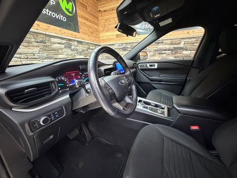 Used 2020 Ford Explorer XLT w/ Comfort Package AWD/4WD image 10