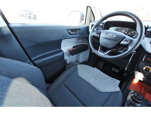 Used 2024 Ford Maverick XLT image 10