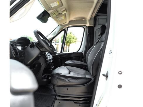 Used 2023 RAM ProMaster 2500 FWD image 3