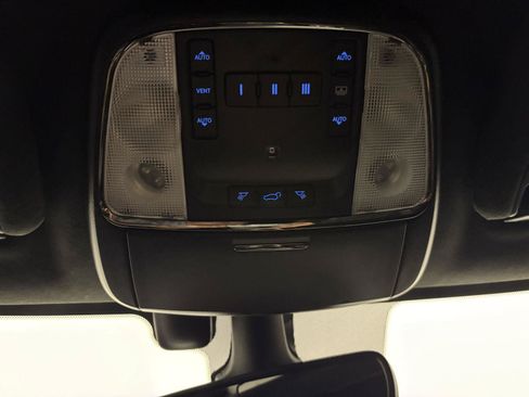 Used 2018 Jeep Grand Cherokee Trackhawk AWD/4WD image 25
