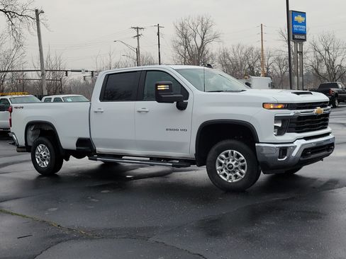 Used 2025 Chevrolet Silverado 2500 LT w/ Safety Package AWD/4WD image 31