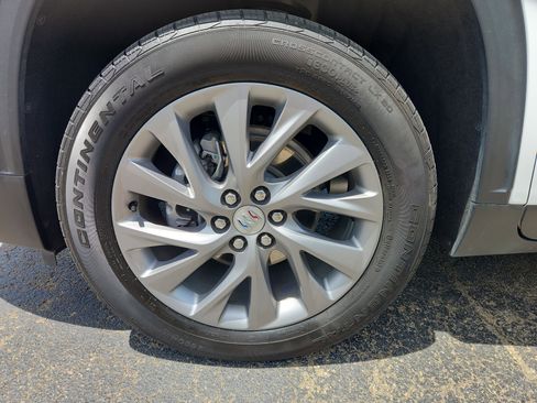 Used 2025 Buick Enclave Preferred FWD image 55