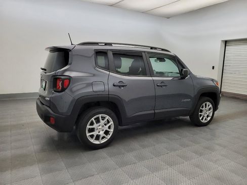 Used 2022 Jeep Renegade Latitude AWD/4WD image 10
