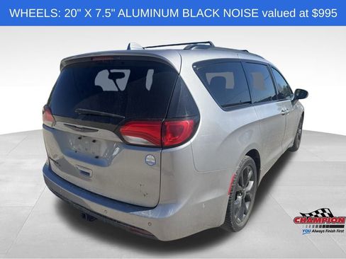 Used 2019 Chrysler Pacifica Touring-L Plus image 6