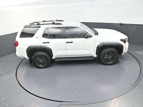 Used 2026 Toyota 4Runner SR5 AWD/4WD image 30