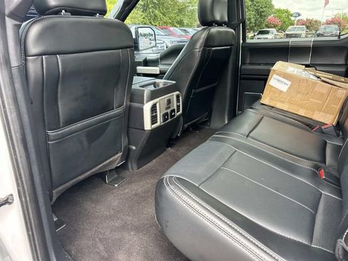 Used 2019 Ford F150 Lariat w/ Equipment Group 502A Luxury AWD/4WD image 19