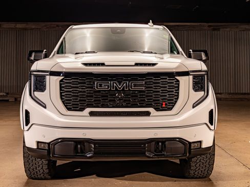 Used 2023 GMC Sierra 1500 AT4 w/ AT4 Premium Package image 2