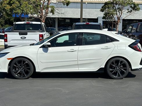Used 2018 Honda Civic Sport Touring image 8