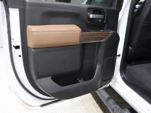 Used 2022 Chevrolet Silverado 3500 High Country w/ Safety Package II image 21