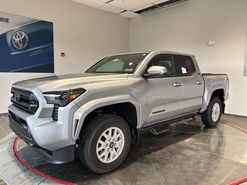 New 2026 Toyota Tacoma SR5 AWD/4WD image 2