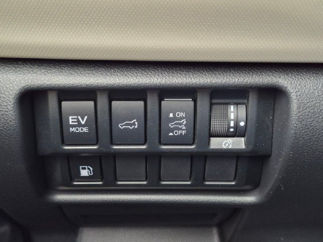 Used 2025 Subaru Forester Limited AWD/4WD image 18