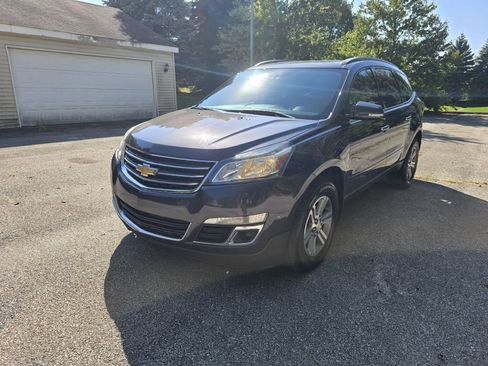 Used 2015 Chevrolet Traverse LT image 7