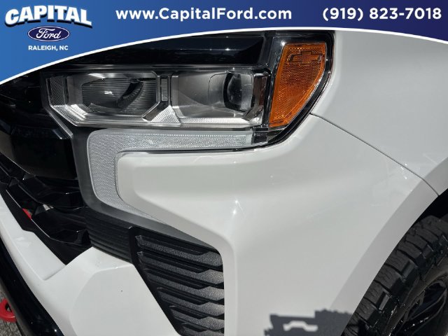 Used 2025 Chevrolet Silverado 1500 LT Trail Boss w/ Convenience Package II AWD/4WD image 11