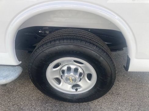Certified 2025 Chevrolet Express 2500 w/ Driver Convenience Package RWD image 9