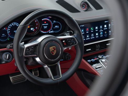 Certified 2023 Porsche Cayenne GTS image 18