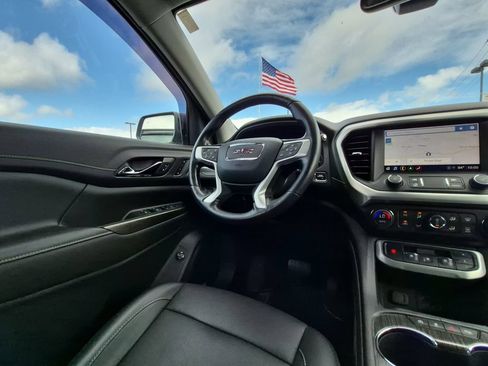 Certified 2021 GMC Acadia SLT w/ Elevation Edition FWD image 7