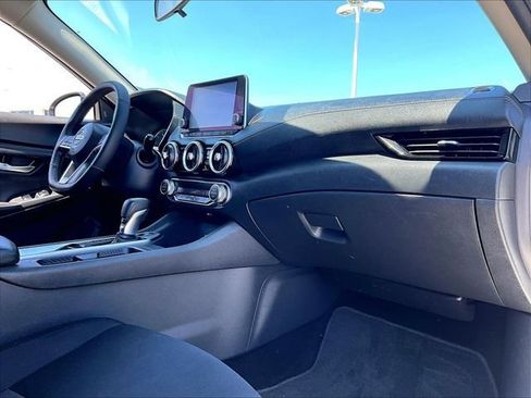 Used 2021 Nissan Sentra SV FWD image 14
