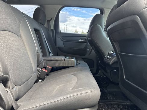 Used 2013 GMC Acadia SLE AWD/4WD image 19