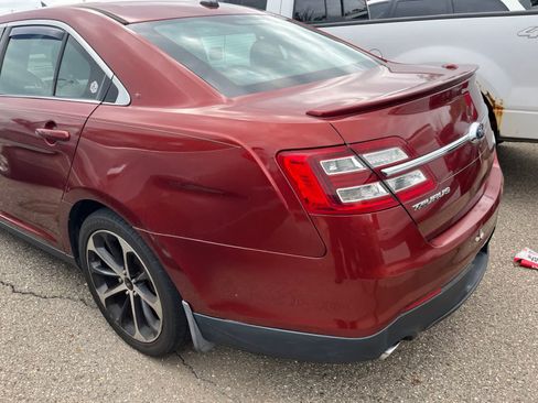 Used 2014 Ford Taurus Limited w/ Equipment Group 301A FWD image 9