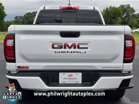 Used 2025 GMC Canyon Denali AWD/4WD image 4